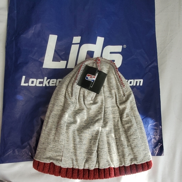 *BRAND NEW* New Era NBA Cleveland Cavaliers Knit - Picture 3 of 3